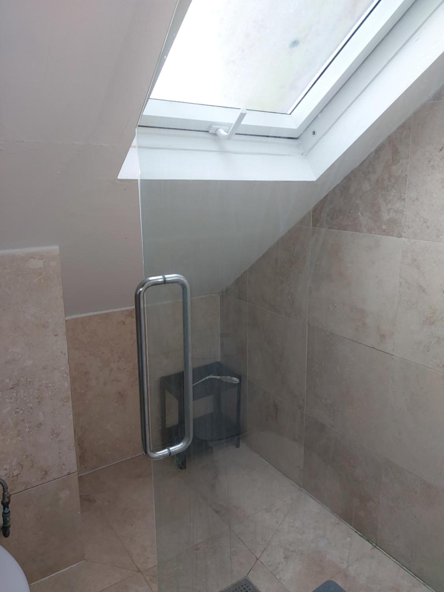 Joyful Room Rainham  Bagian luar foto